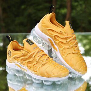 Nike Air Vapormax Plus Go to the Extra Smile Women’s Size 6.5